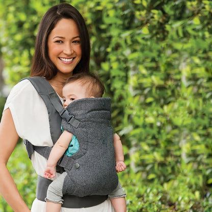porte bebe mère et fils en balade